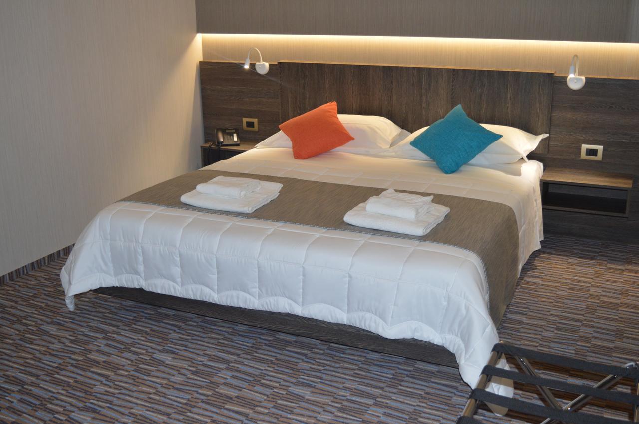 Enjoy Hotel